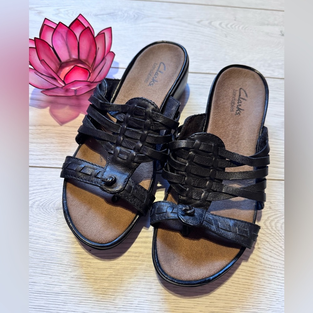 Clark’s Bendables - Thong Sandals - Flip Flops - Leather -Size 7